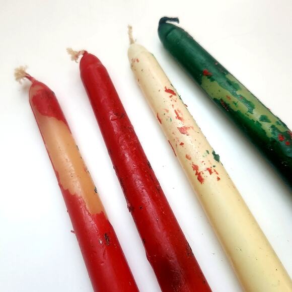 🎅 Vintage Set of 4 Christmas Molded Taper Candles – Mid-Century Holiday Decor - Picture 7 of 11